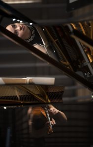 zs_10_brahms_trio_1_feature_09